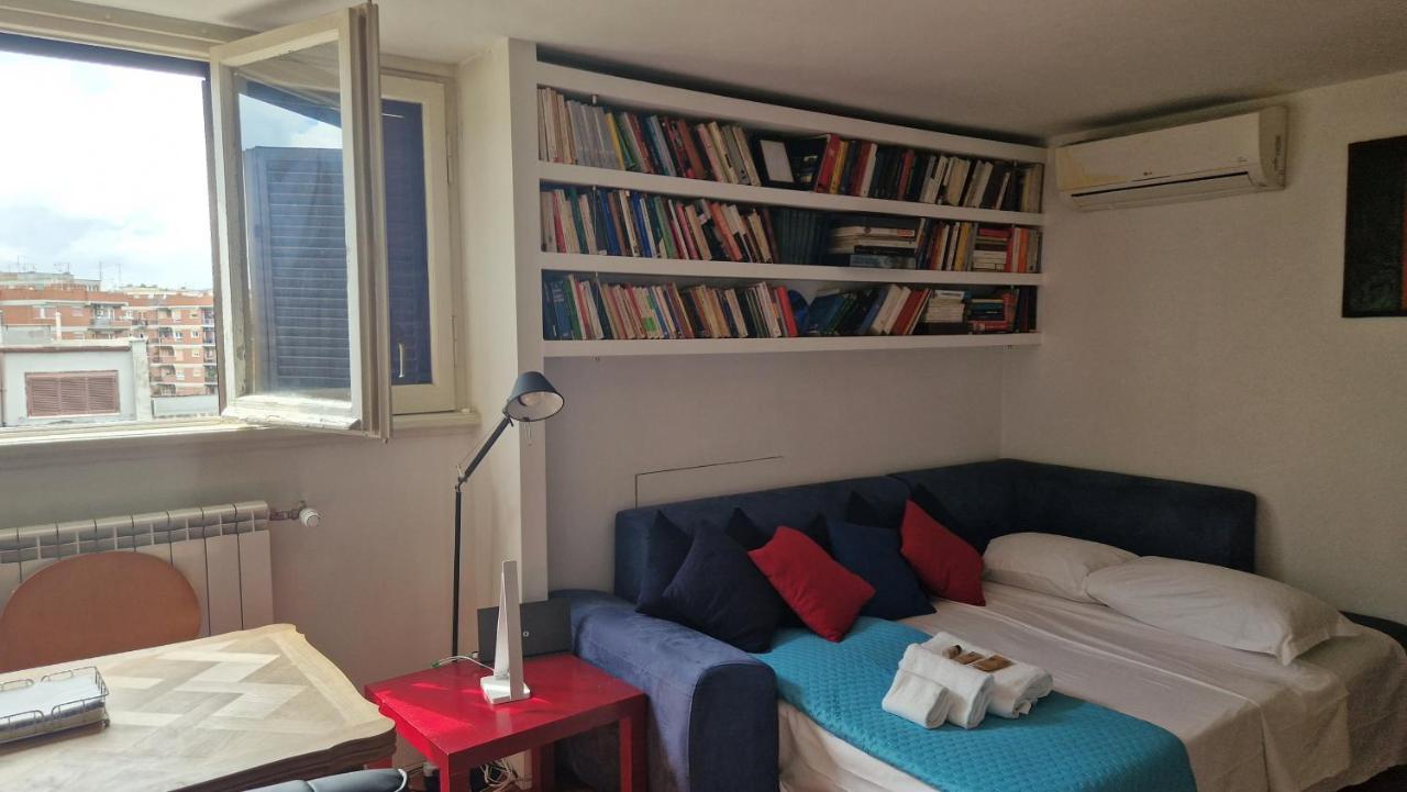 Casa Di Libri - Delizioso Appartamento A 10 Min Da Trastevere Rome Buitenkant foto